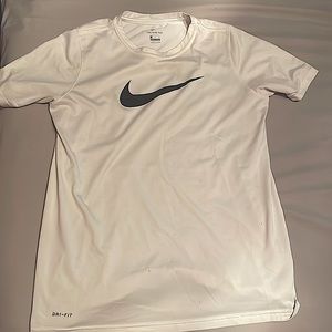 Plain white Nike t-shirt in size XL